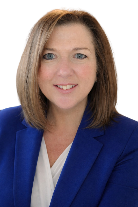 Portrait of Delia McPhillips, Founder & Lead Educator